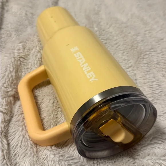 Stanley 40oz Quencher ProTour Flip Straw Tumbler - Picture 2 of 9